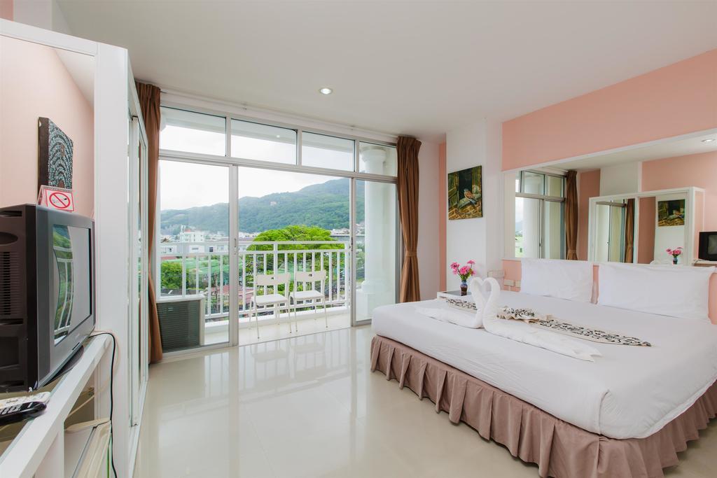 Lords Palace Patong Room photo